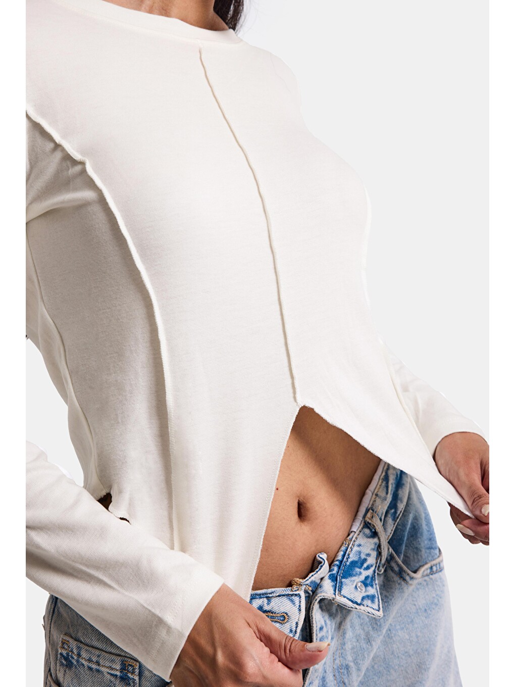 Beyaz Kadın Ekru Renk W5 Asimetrik Kesim Crop Fit Tasarım Body-3
