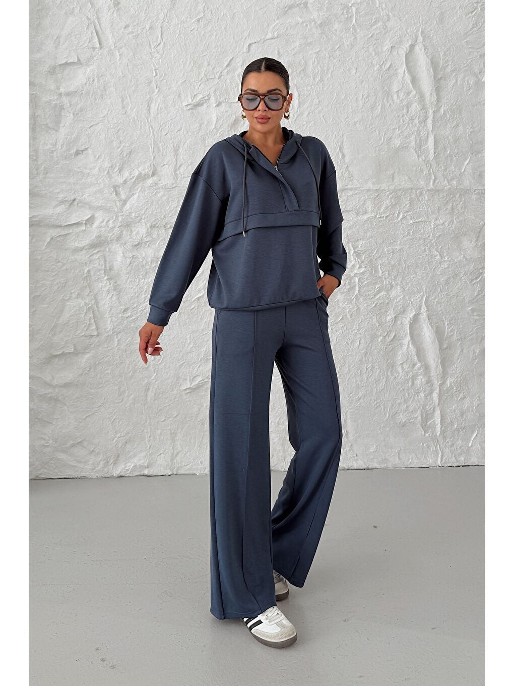 Gri Kadın Füme Kapüşonlu Biye Detaylı Yarım Fermuarlı Kanguru Cepli Alt-Üst Takım-1