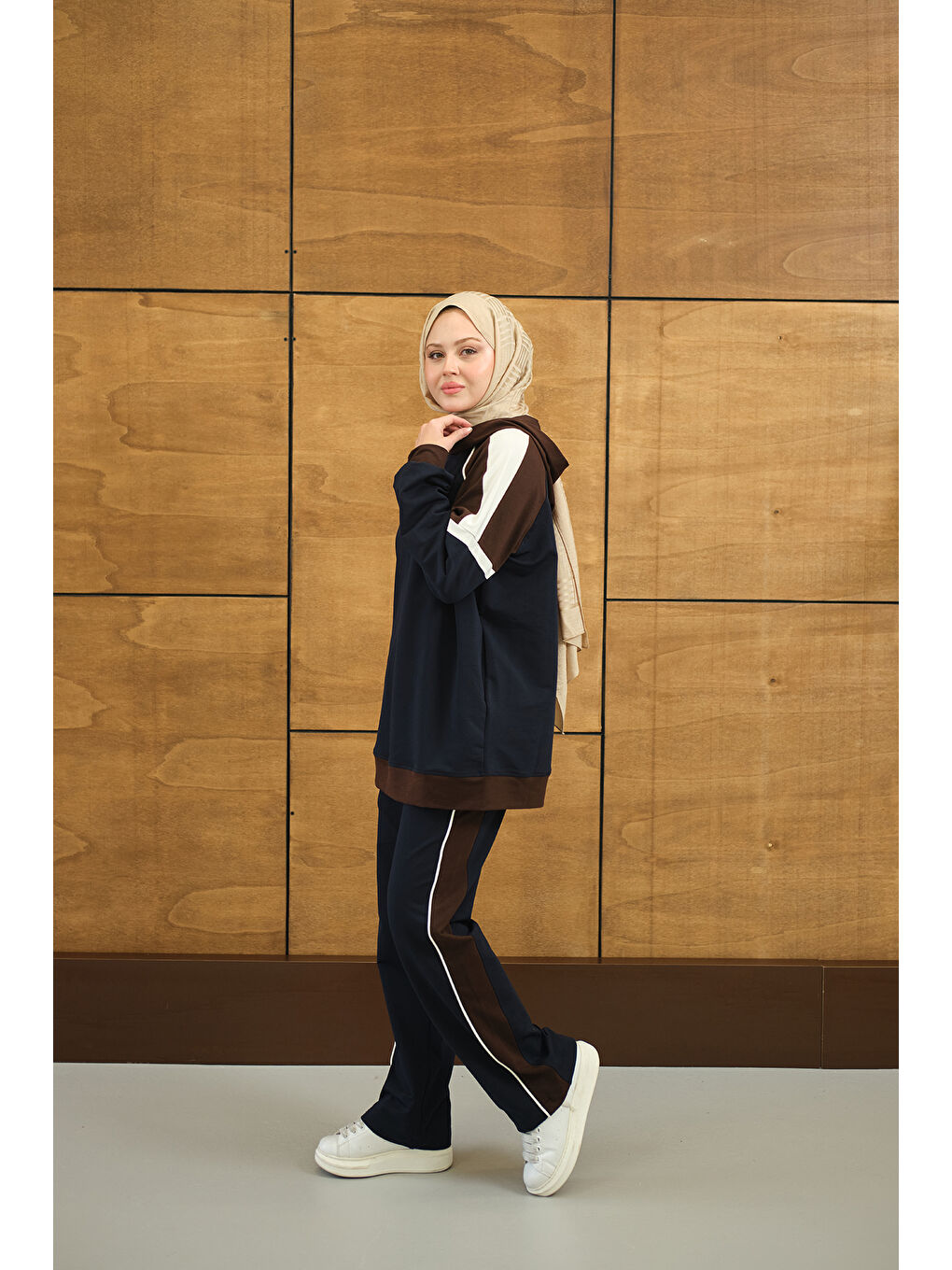 Kadın Kapüşonlu Üç Renk Cep Detay Beli Lastikli Regular Viskon Takım Lacivert-3