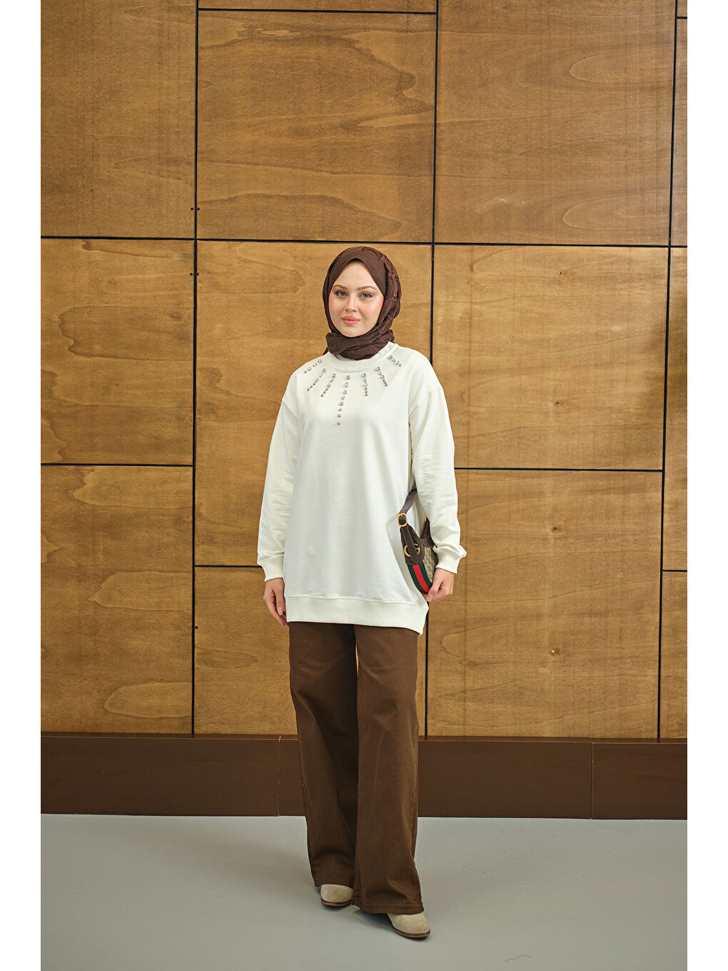 Kadın Yaka Taş Detay Tunik Beyaz-1