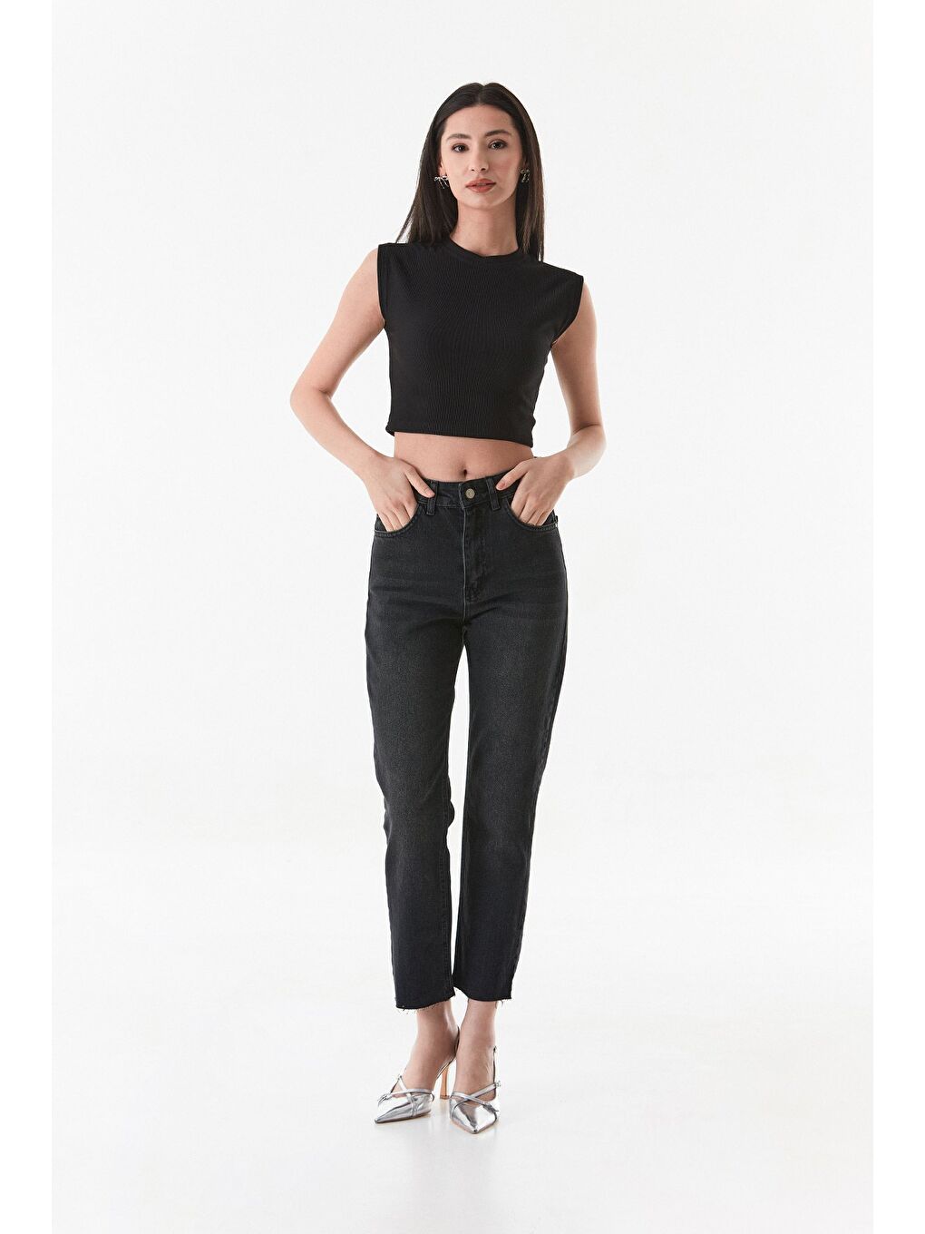 Siyah Fitilli Bisiklet Yaka Crop Tişört-3