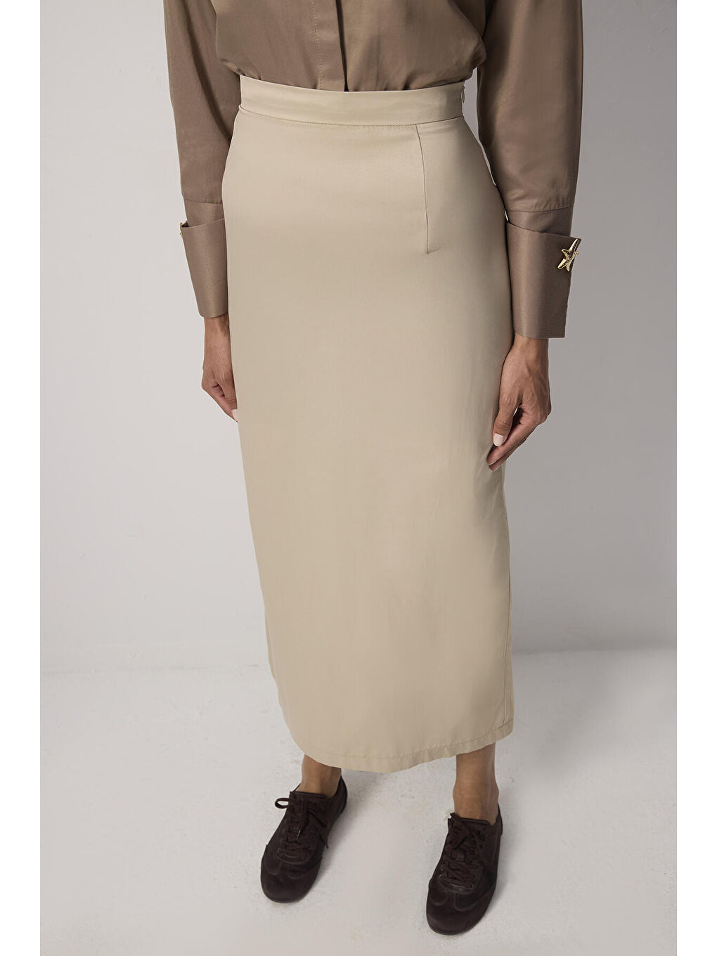 Bej Yırtmaç Detaylı Kalem Etek-2