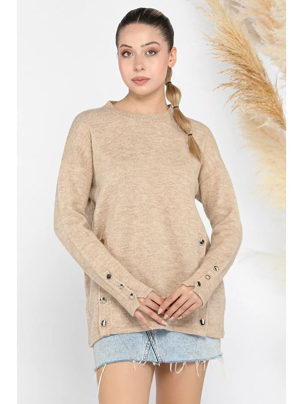 Bej Kadın Bisiklet Yaka Yan Düğme Detaylı Salaş Triko Kazak-1