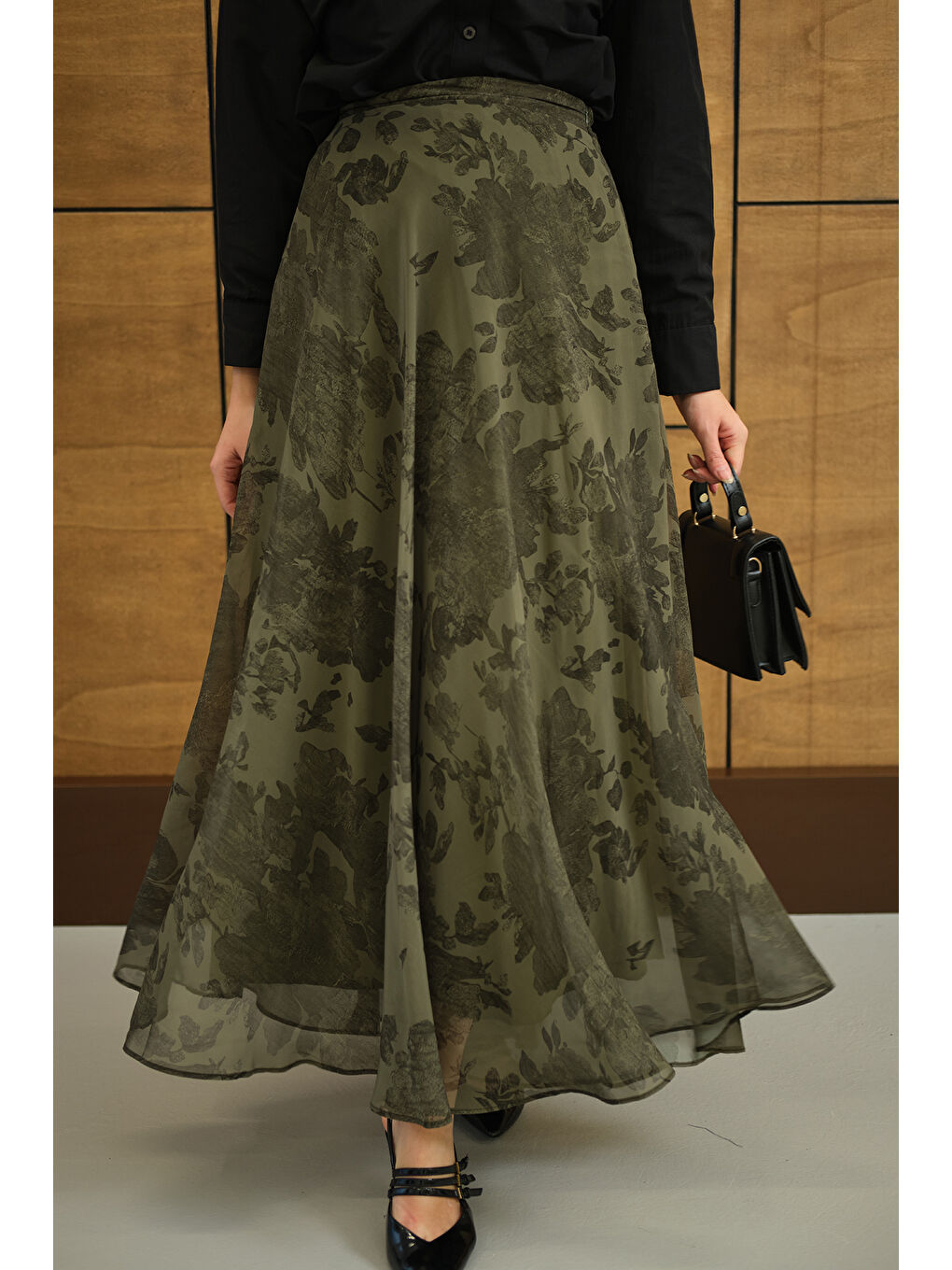 Kadın Çiçek Desen Astarlı Şifon Etek Yeşil-3