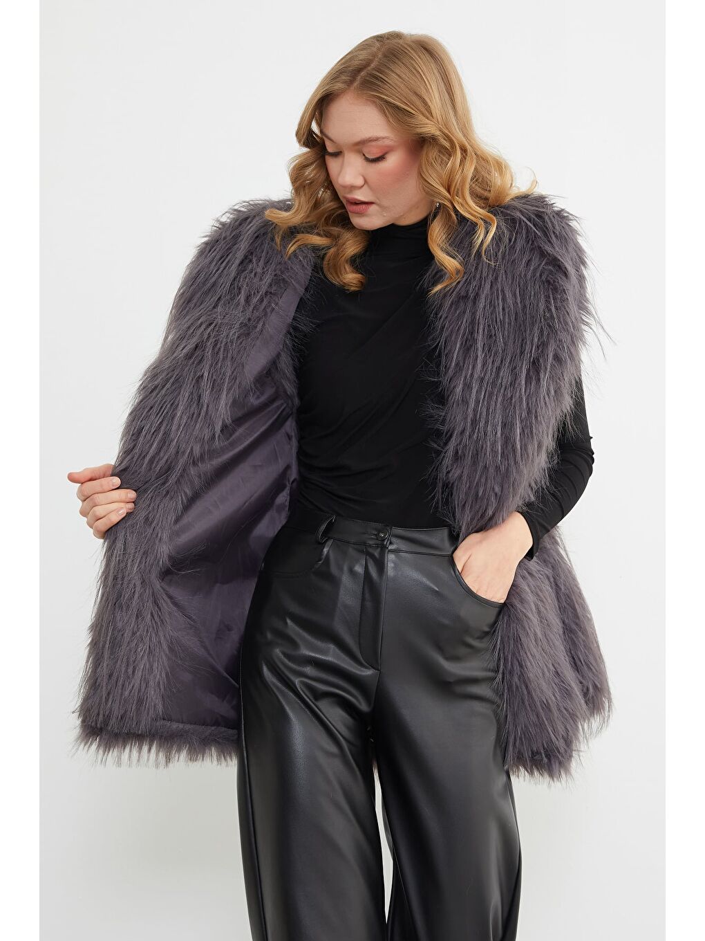 Antrasit Kemer Detaylı Suni Kürk Yelek-2