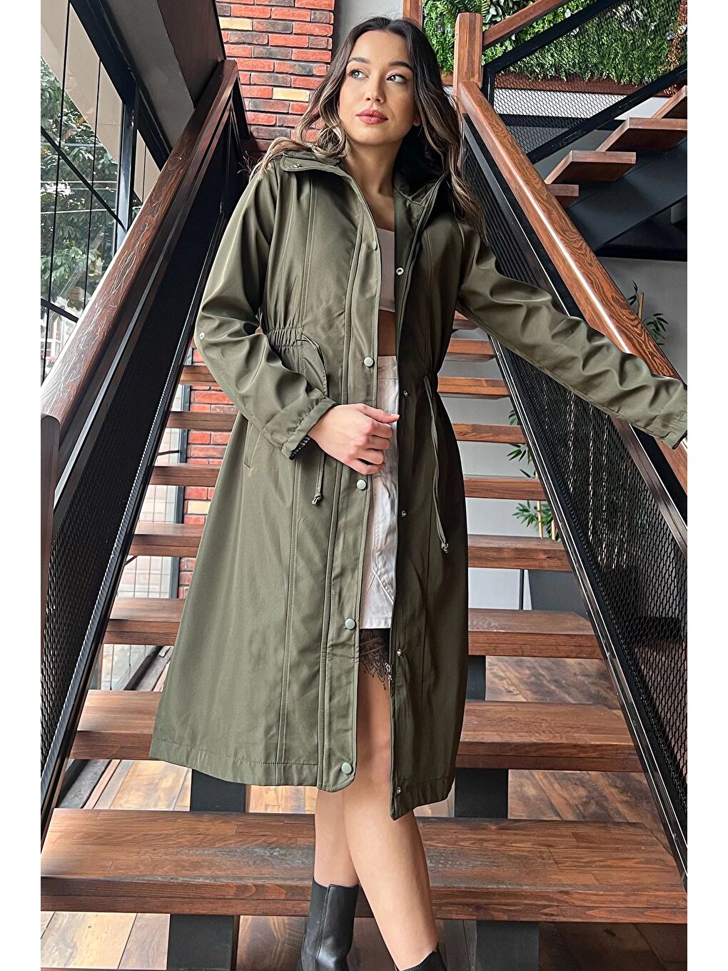 Haki Kadın Bel Bağcıklı Astarlı Slim Fit Uzun Trençkot-2