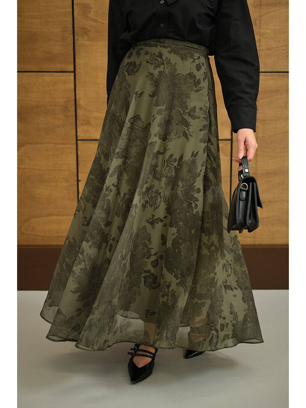 Kadın Çiçek Desen Astarlı Şifon Etek Yeşil-4