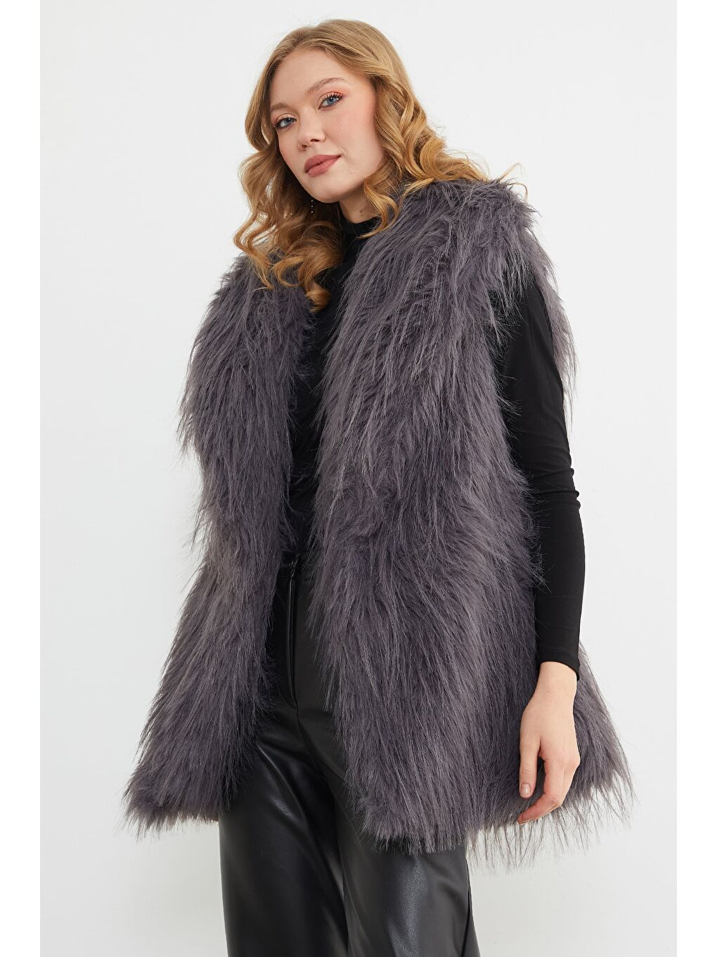 Antrasit Kemer Detaylı Suni Kürk Yelek-3