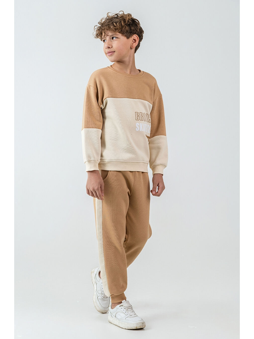 Bej Erkek Çocuk Brooklyn Skat Clup Baskılı 3 İplik Kalın Kışlık Eşofman Takımı Ak4228-3