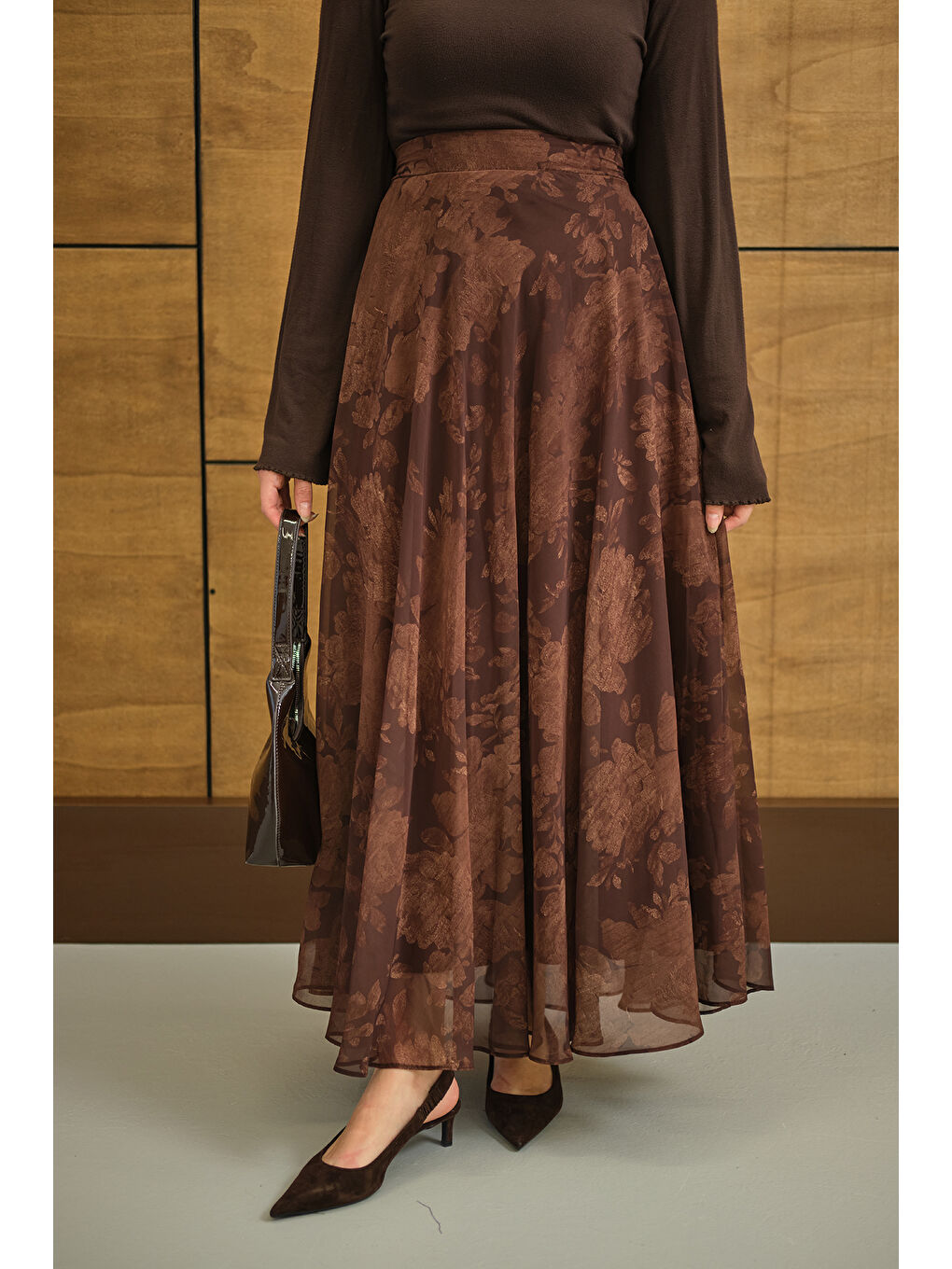 Kadın Çiçek Desen Astarlı Şifon Etek Kahverengi-3