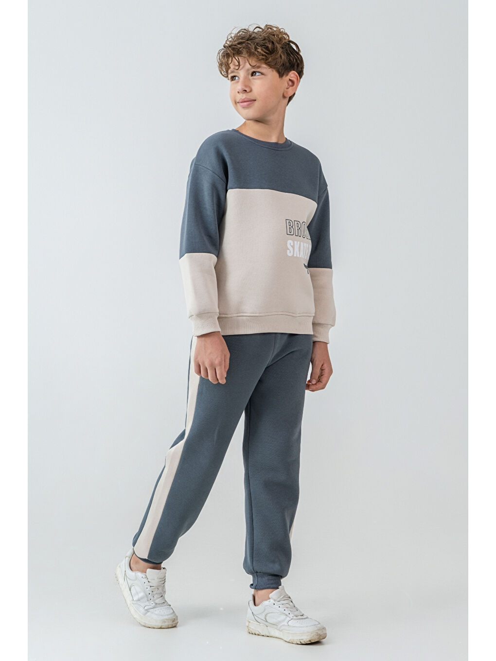 İndigo Erkek Çocuk Brooklyn Skat Clup Baskılı 3 İplik Kalın Kışlık Eşofman Takımı Ak4228-2