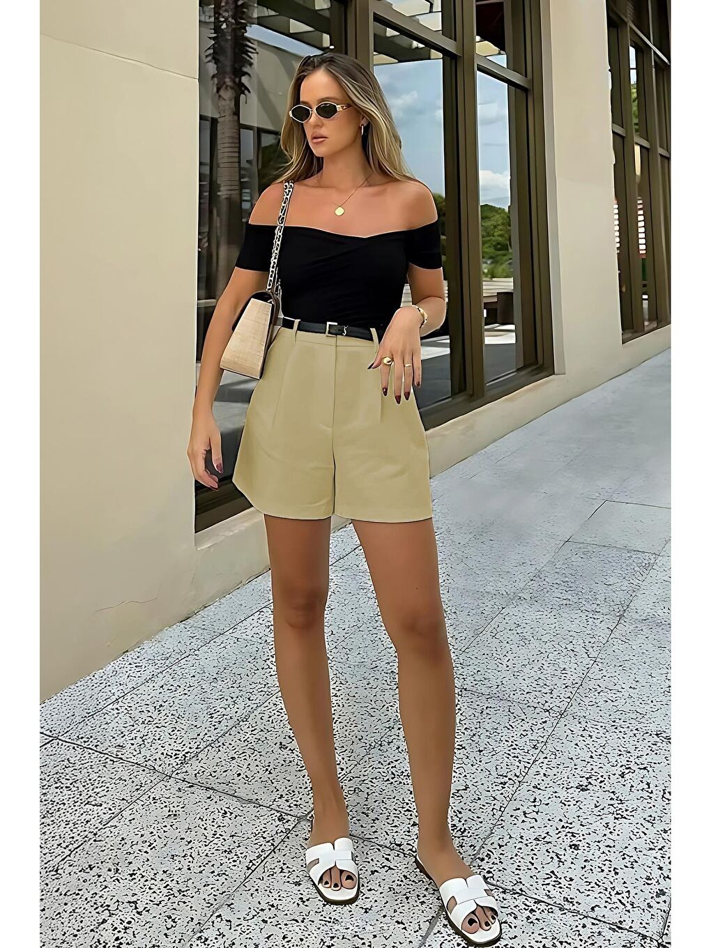 Bej Pileli Kadın Şort Mg2518-3