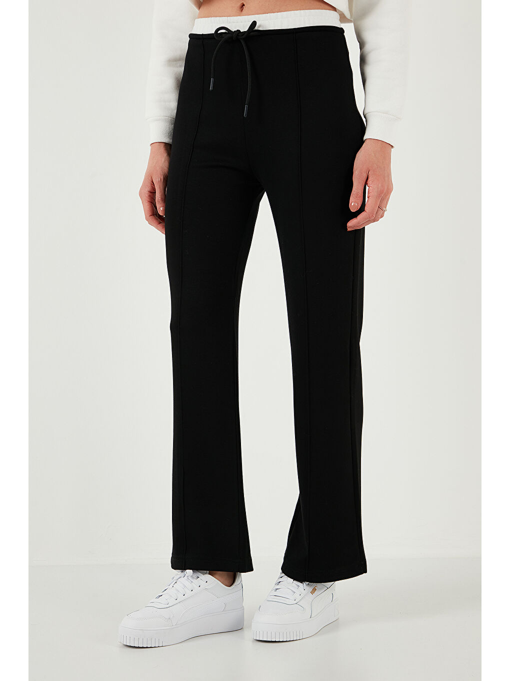 Siyah Streç Slim Fit Yüksek Bel Geniş Paça Çimalı Kadın Eşofman Altı 5866078-1