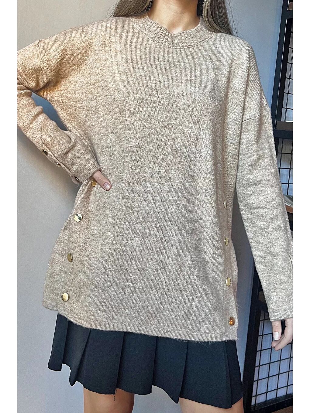 Bej Kadın Bisiklet Yaka Yan Düğme Detaylı Salaş Triko Kazak-6