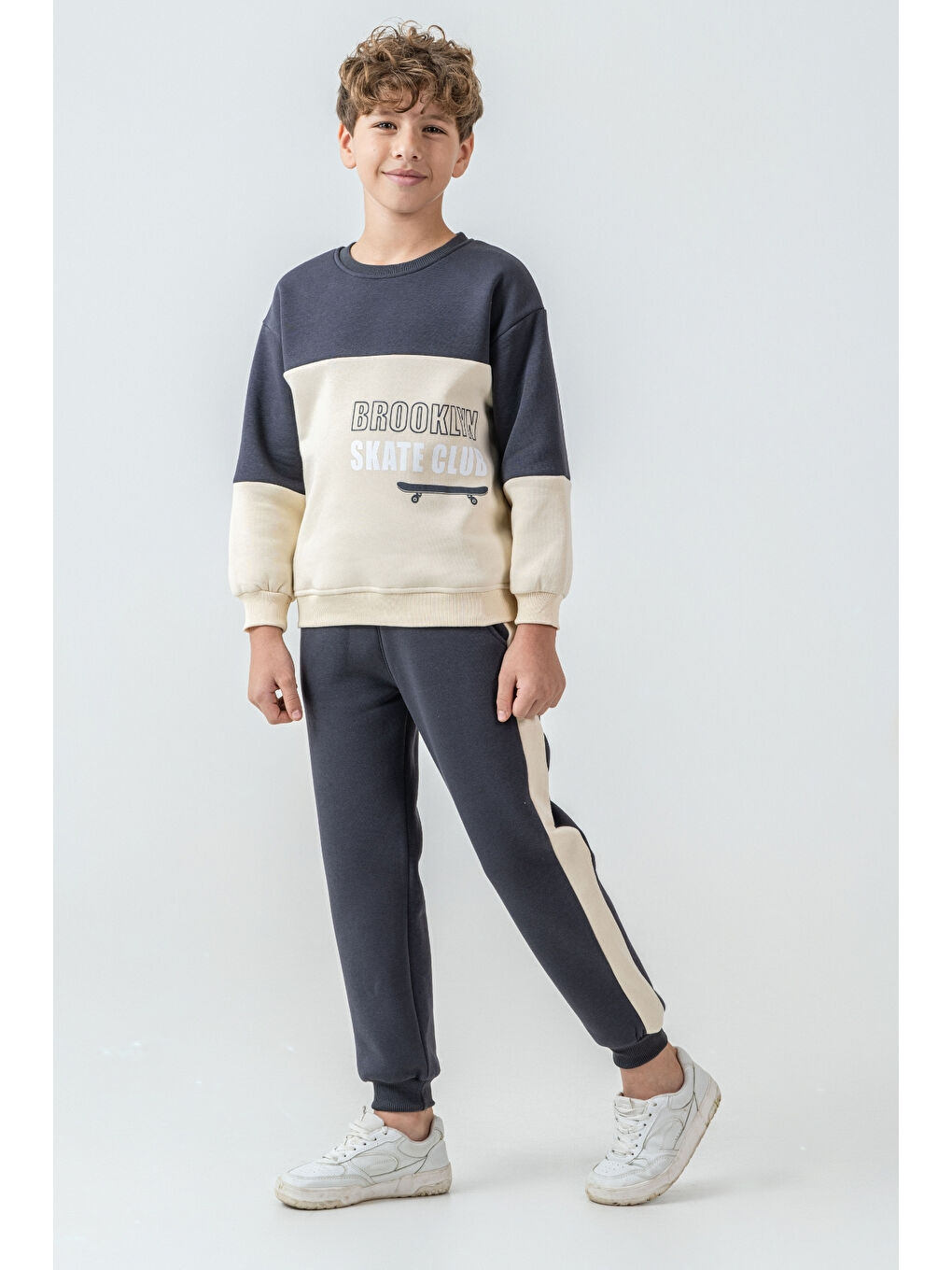 Gri Erkek Çocuk Brooklyn Skat Clup Baskılı 3 İplik Kalın Kışlık Eşofman Takımı Ak4228-1