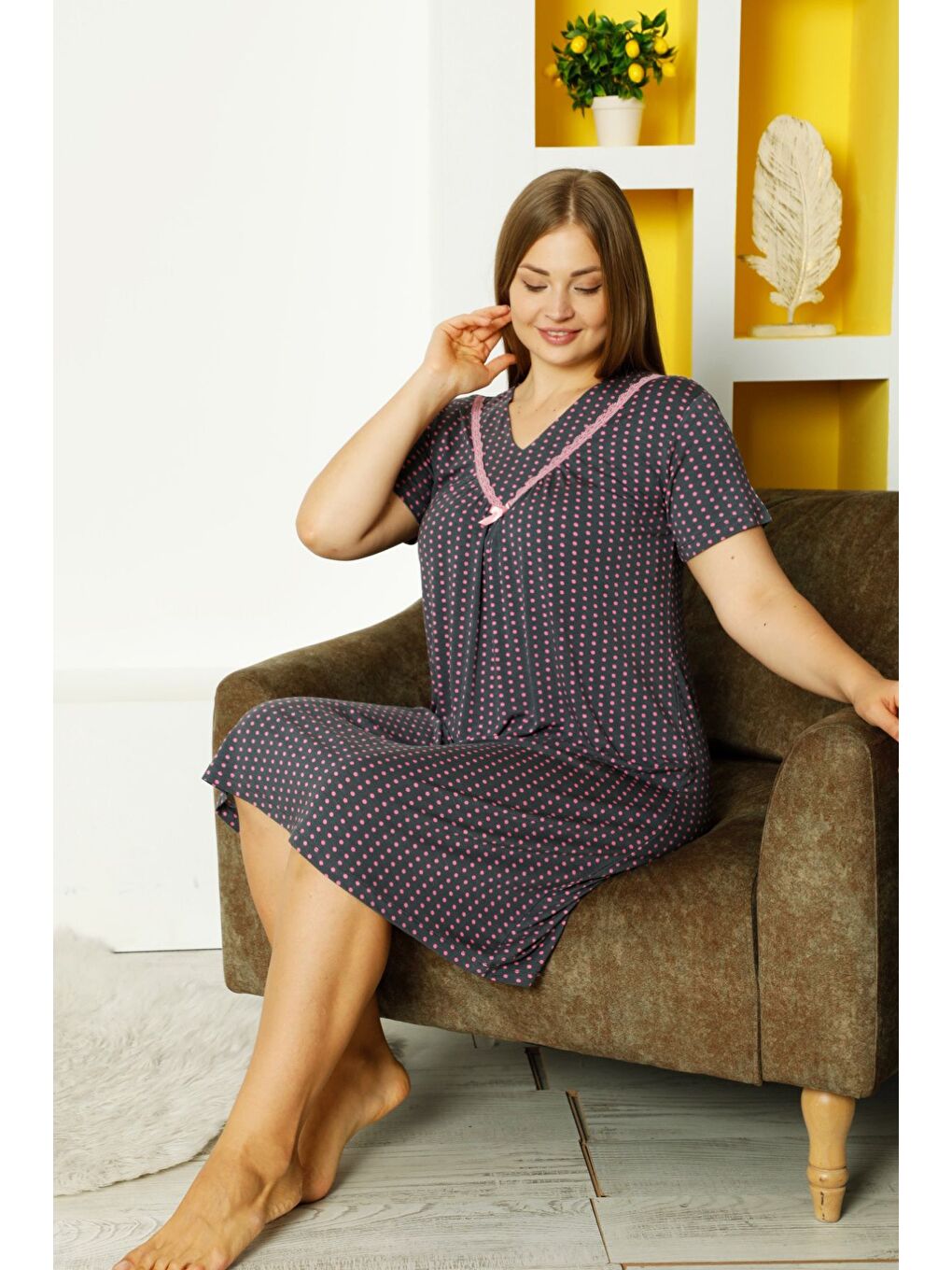 Antrasit Kadın Puantiyeli Kısa Kollu Dantelli Esnek Viskoz Büyük Beden Gecelik-3