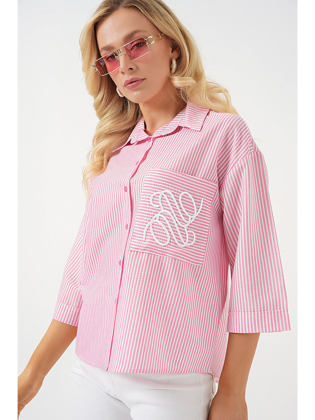 Kadın Tek Cep Nakışlı Gömlek 20328 - Pembe-2