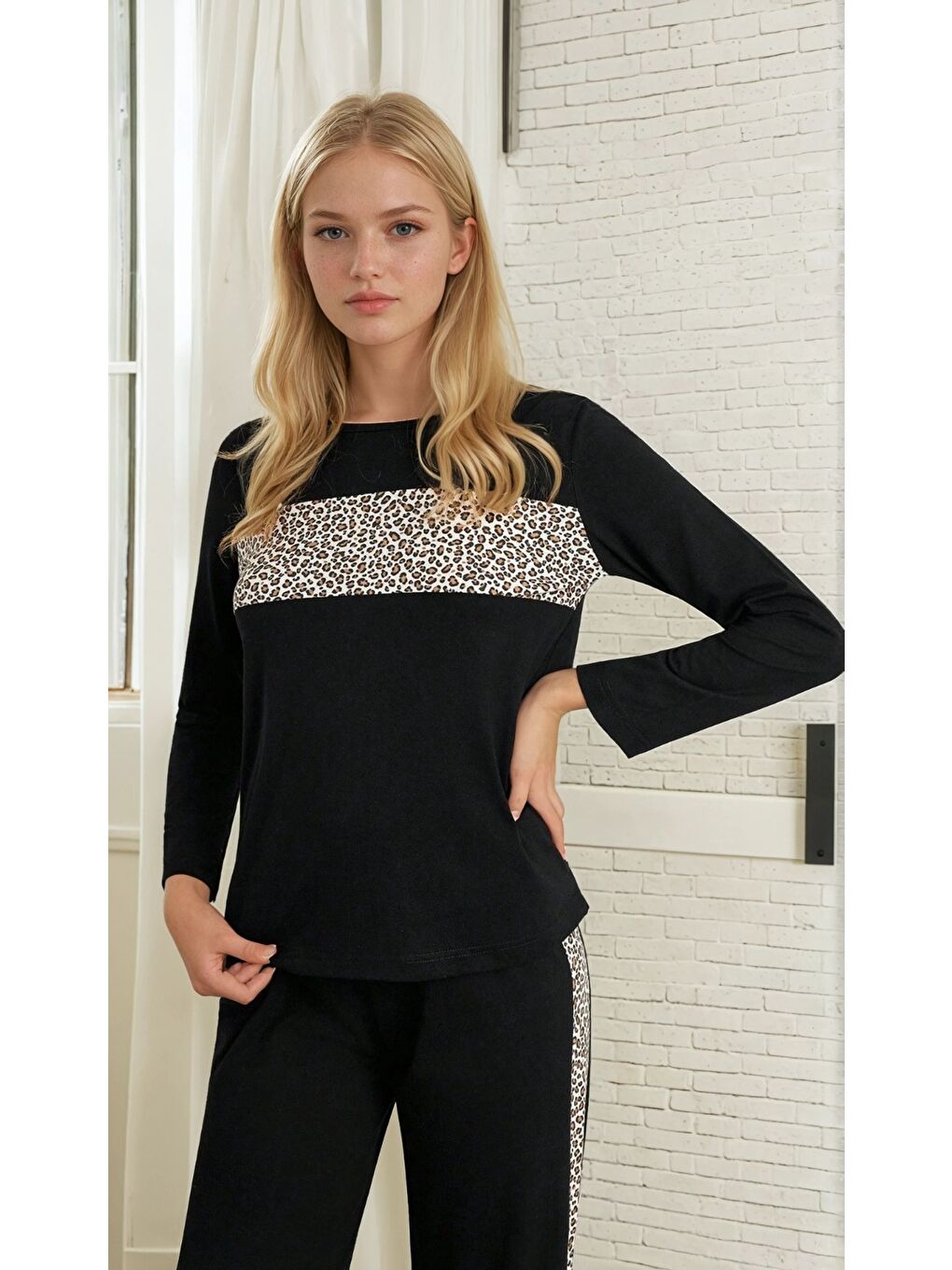 Siyah Leopar Detaylı Uzun Kollu Pijama Takım-1