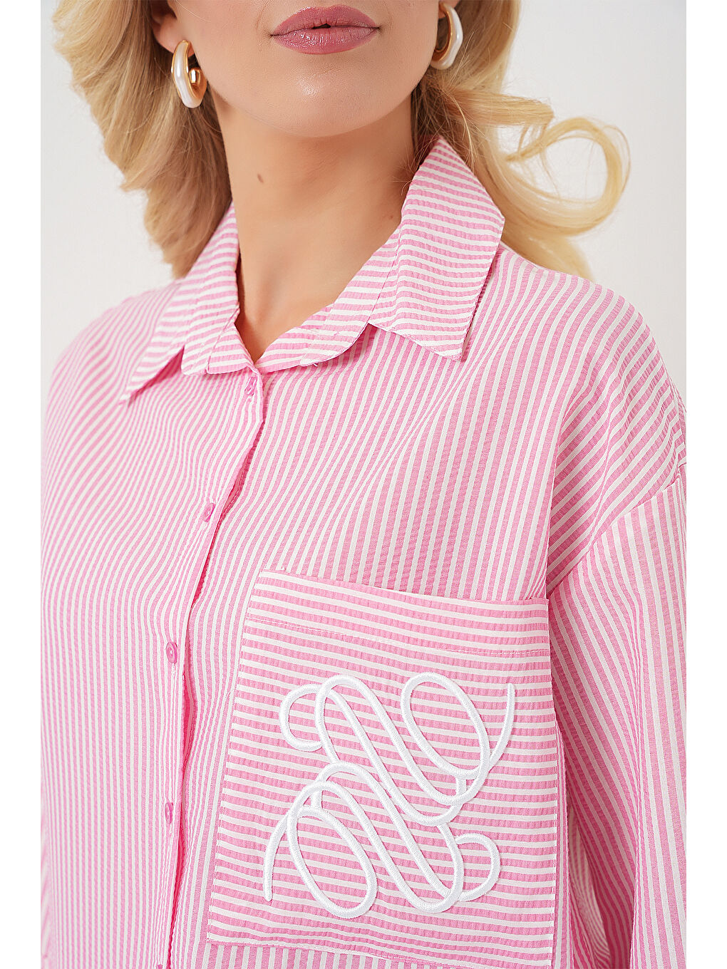 Kadın Tek Cep Nakışlı Gömlek 20328 - Pembe-4