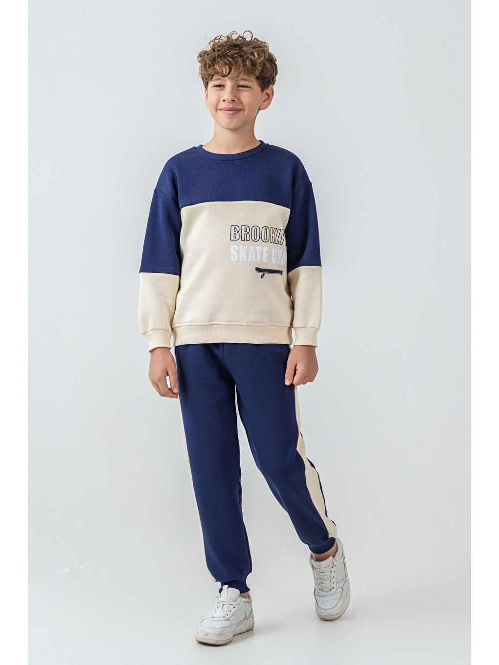 Lacivert Erkek Çocuk Brooklyn Skat Clup Baskılı 3 İplik Kalın Kışlık Eşofman Takımı Ak4228