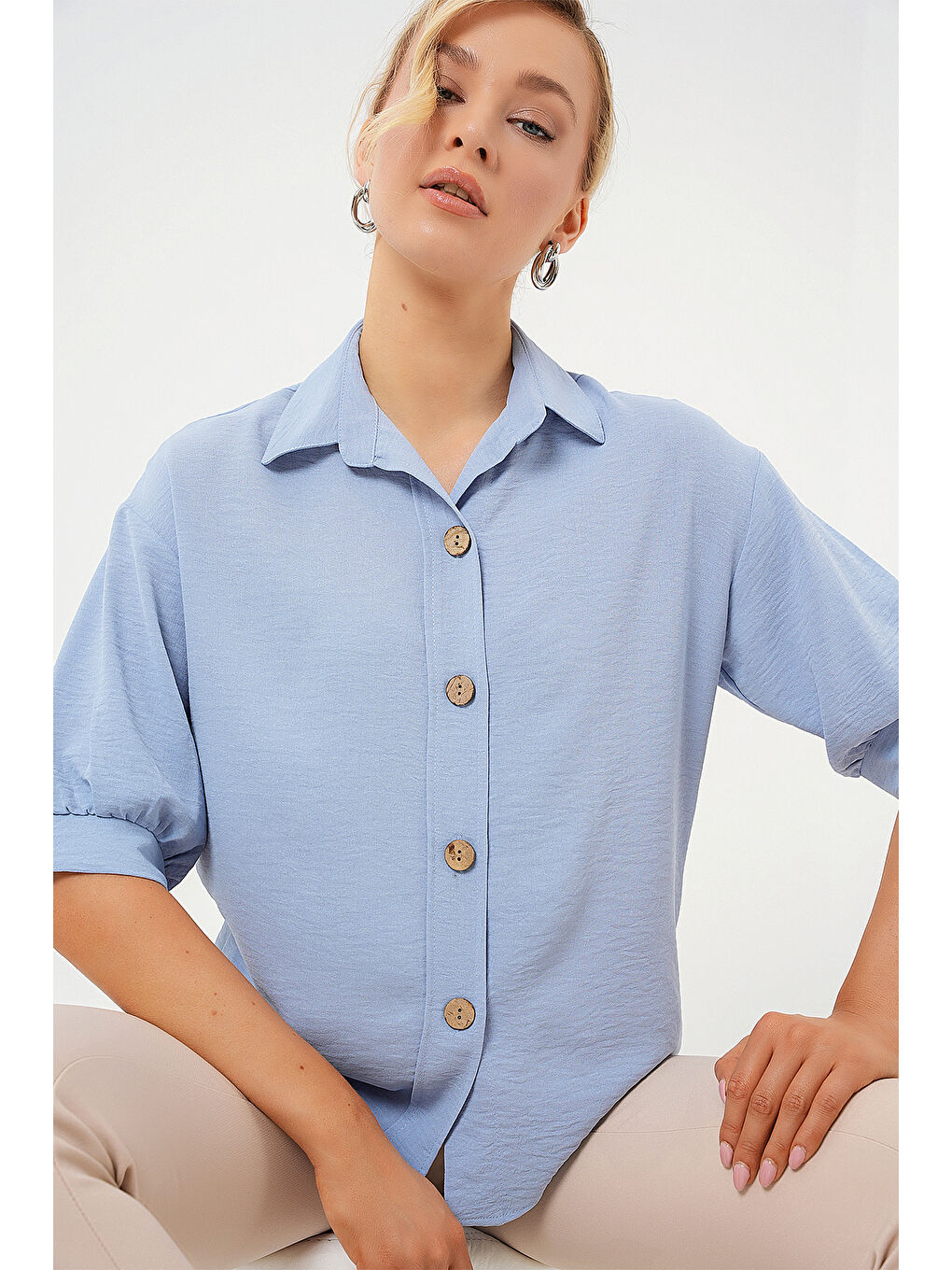 Bej Kısa Kol Oversize Keten Gömlek 20240 - B.Mavi