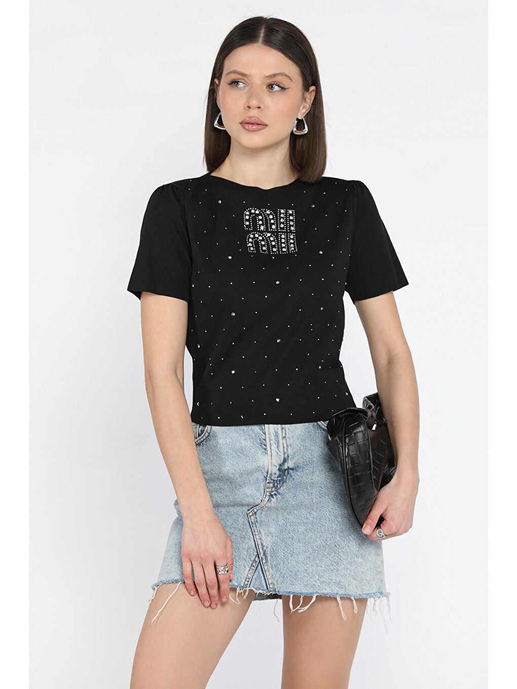 Siyah Omuz Pileli Taş Detaylı Kadın Triko Bluz