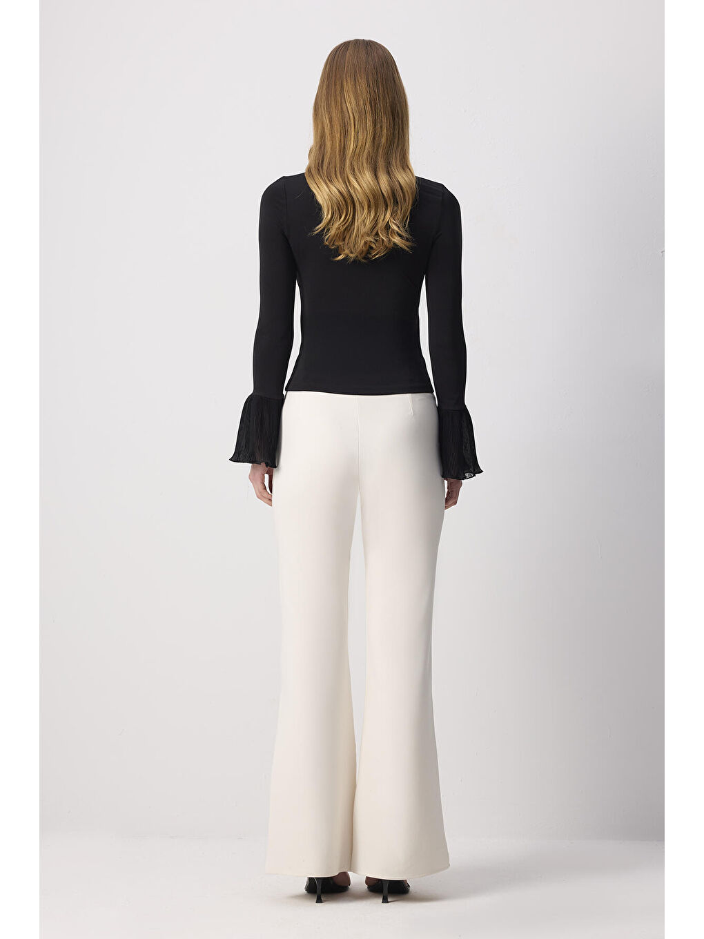 Siyah Pileli Manşet Body-4