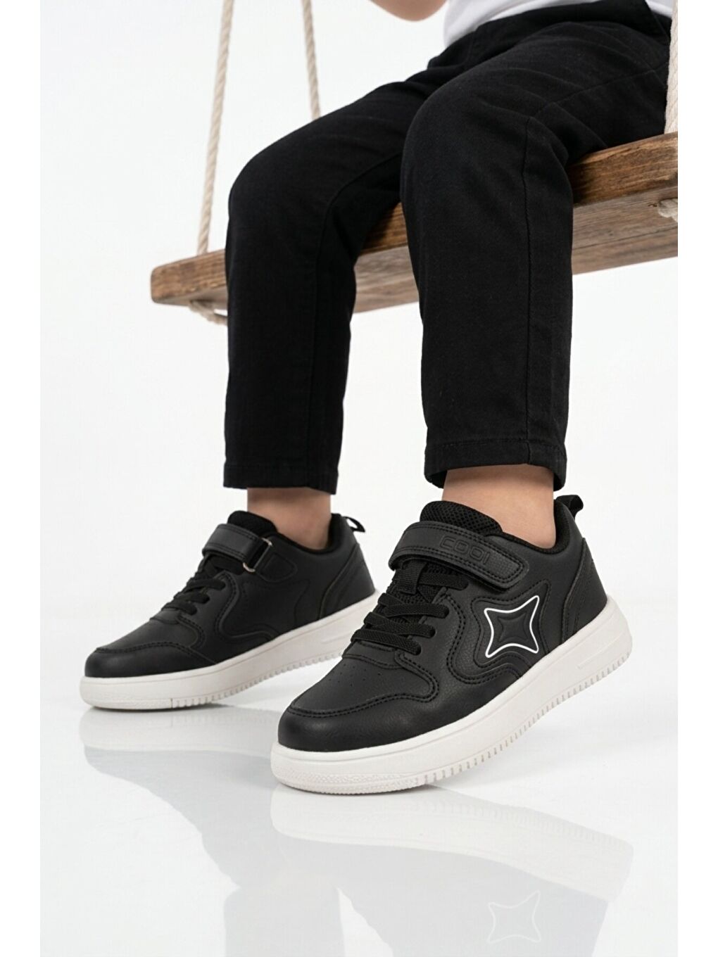 Siyah Cırtlı Hafif Unisex Çocuk Spor Ayakkabı Eldon F-1