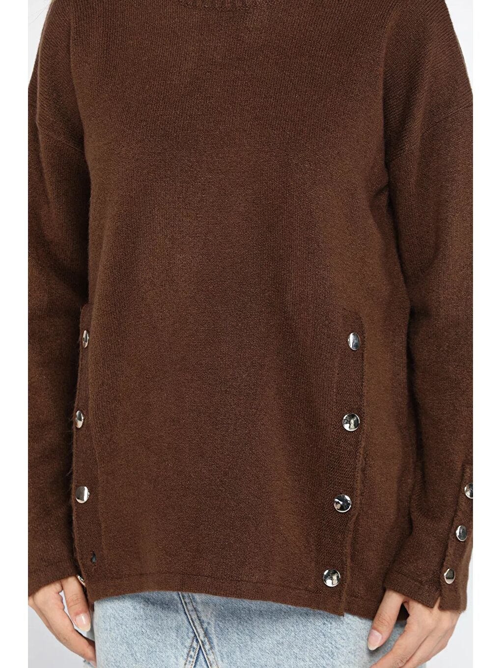 Kahverengi Kadın Bisiklet Yaka Yan Düğme Detaylı Salaş Triko Kazak-7