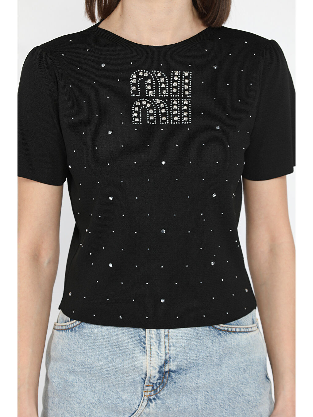 Siyah Omuz Pileli Taş Detaylı Kadın Triko Bluz-2