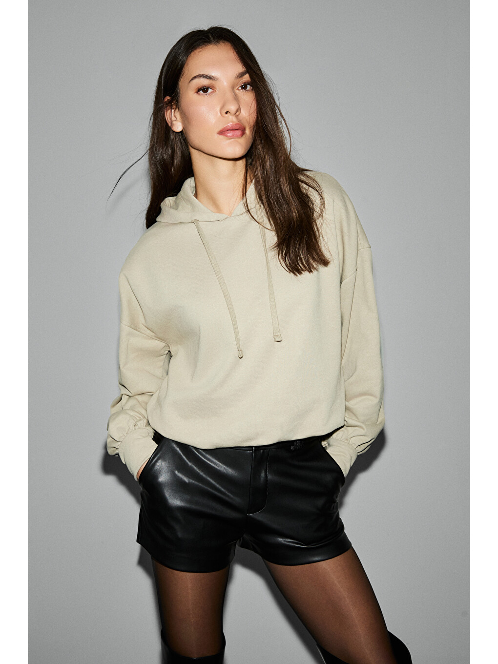 Olvera Kadın Kapüşonlu Etek Ucu Balon Oversize Açık Haki Sweatshirt-3