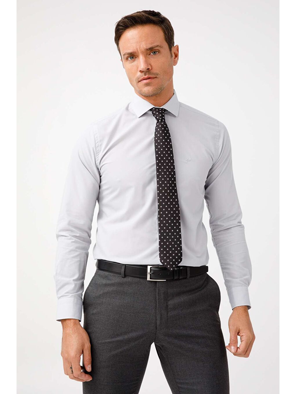 Açık Gri Slim Fit Dar Kalıp Klasik Yaka Düz Uzun Kollu Cepsiz Kolay Ütülenir Gömlek