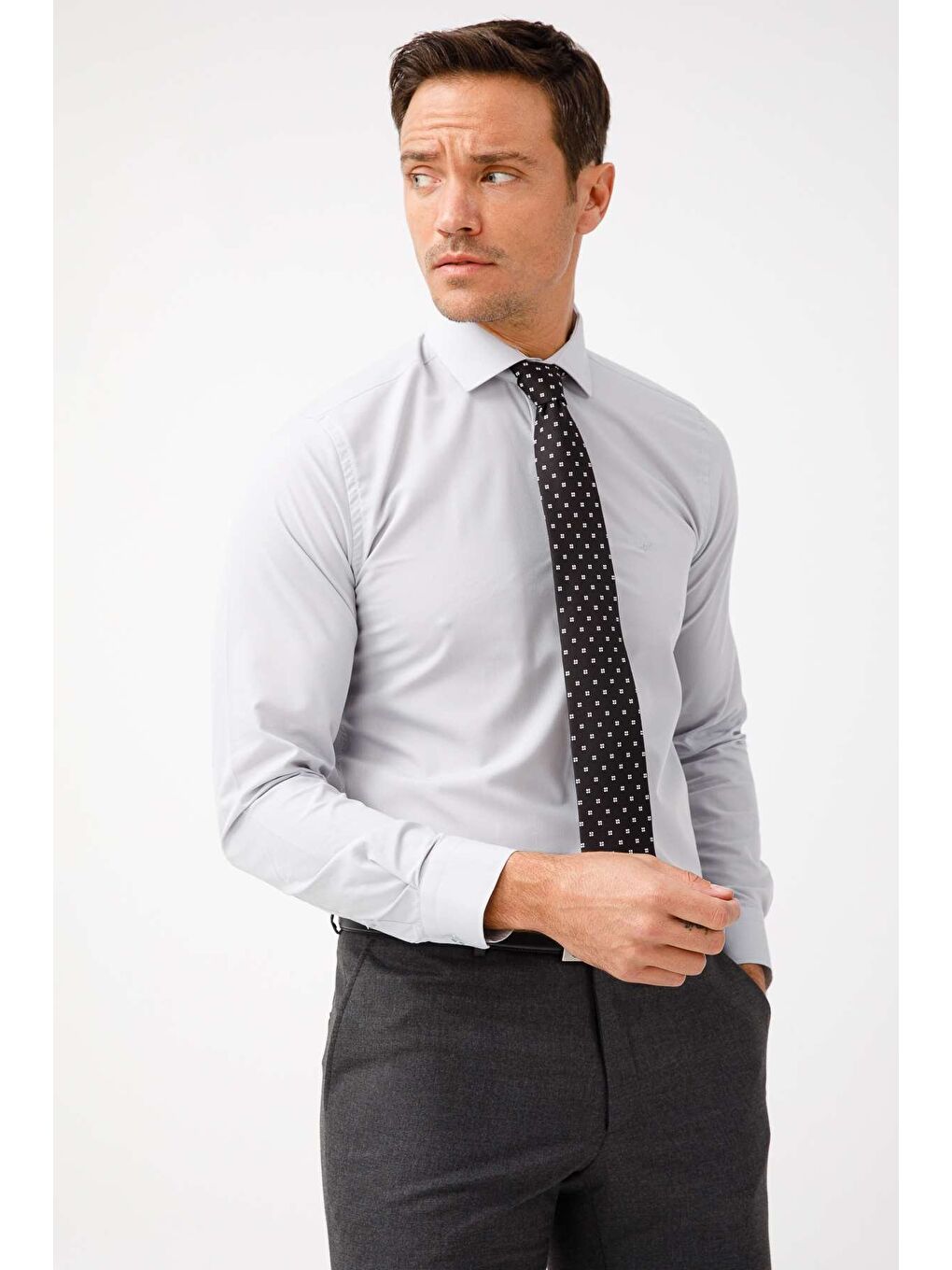 Açık Gri Slim Fit Dar Kalıp Klasik Yaka Düz Uzun Kollu Cepsiz Kolay Ütülenir Gömlek-1