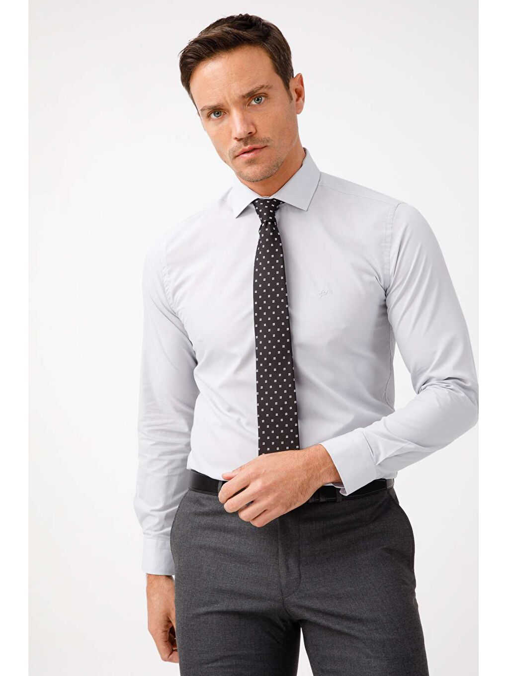Açık Gri Slim Fit Dar Kalıp Klasik Yaka Düz Uzun Kollu Cepsiz Kolay Ütülenir Gömlek-2