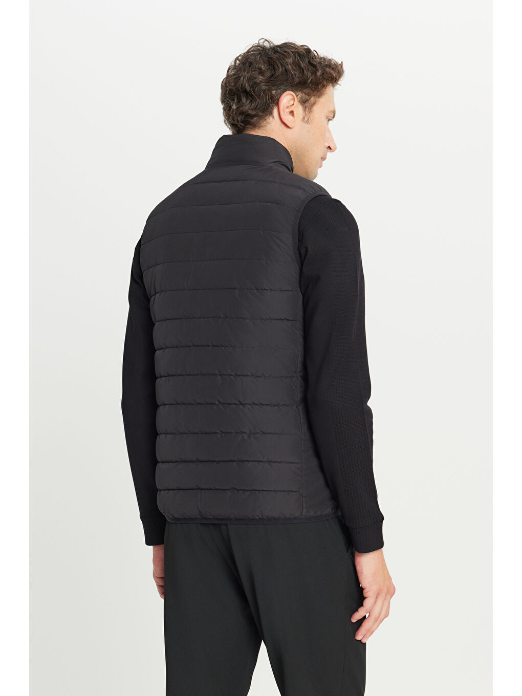 Erkek Siyah Standart Fit Normal Kesim Dik Yaka Yan Cepli Casual Yelek-4