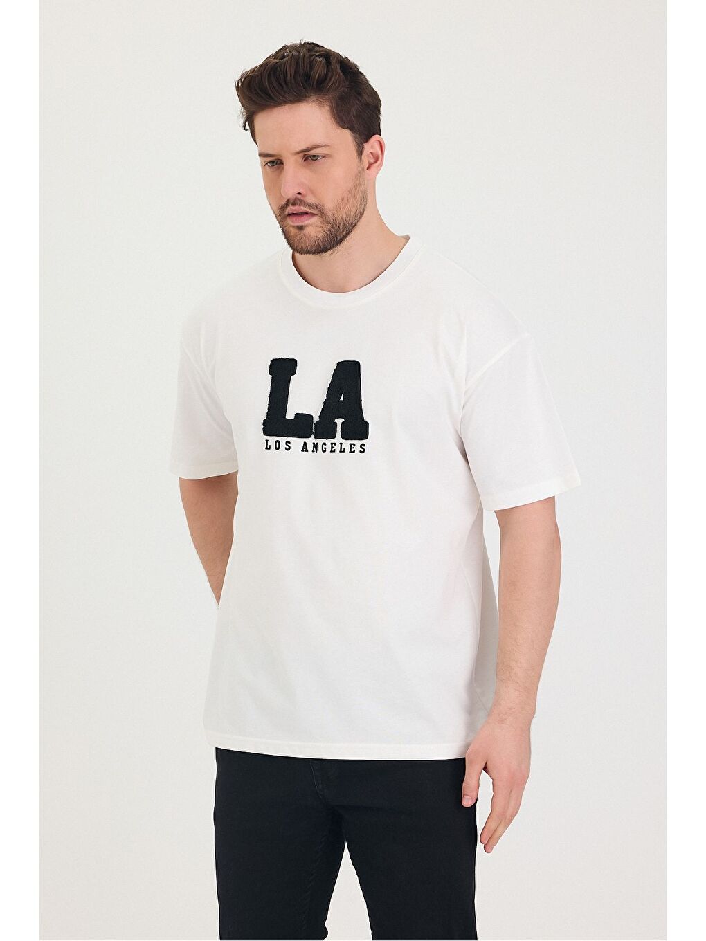 Beyaz Bisiklet Yaka LA Baskılı Oversize Salaş Unisex Tişört-5