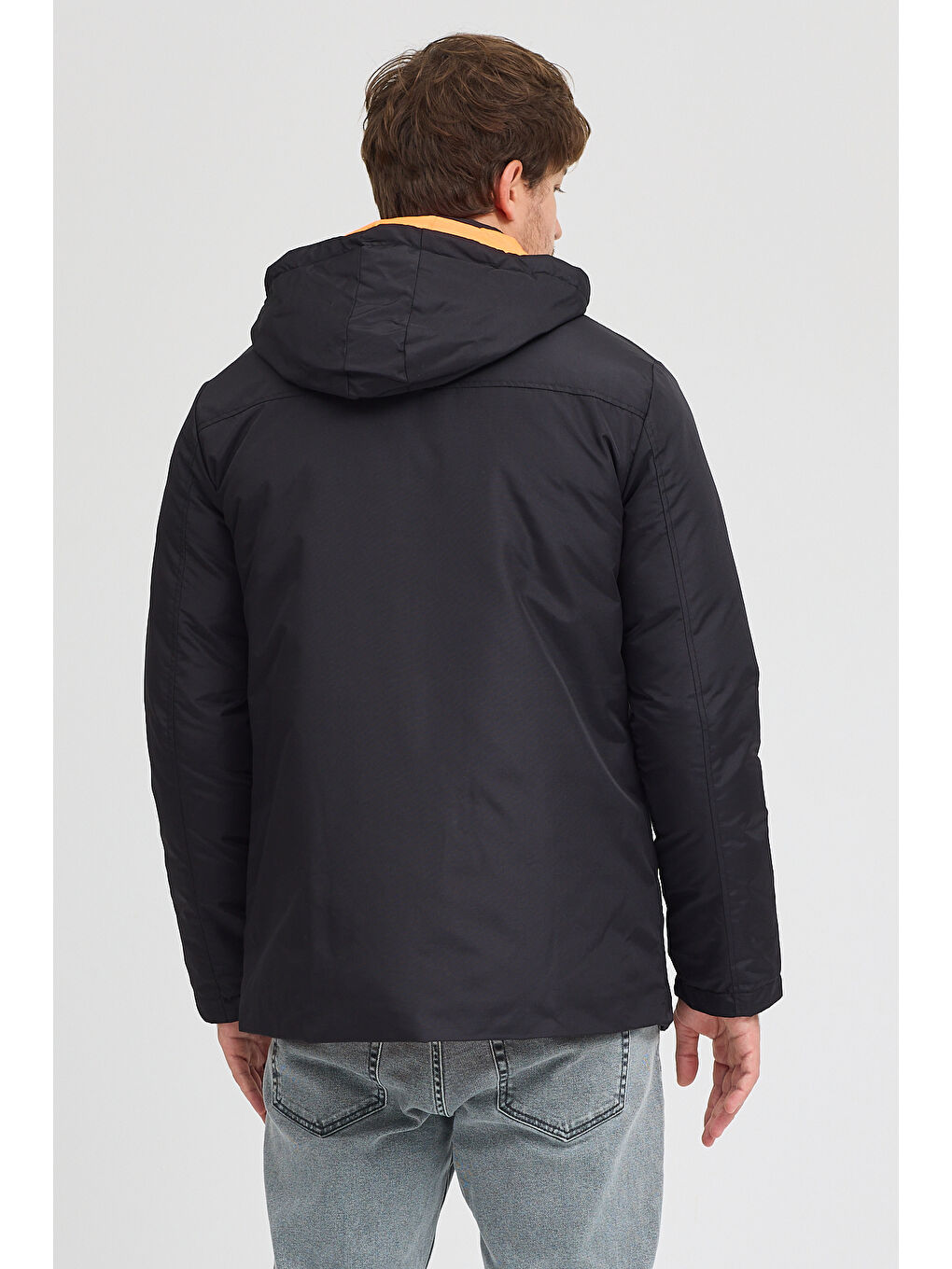 Siyah Erkek Kapüşonlu Mont 720-2