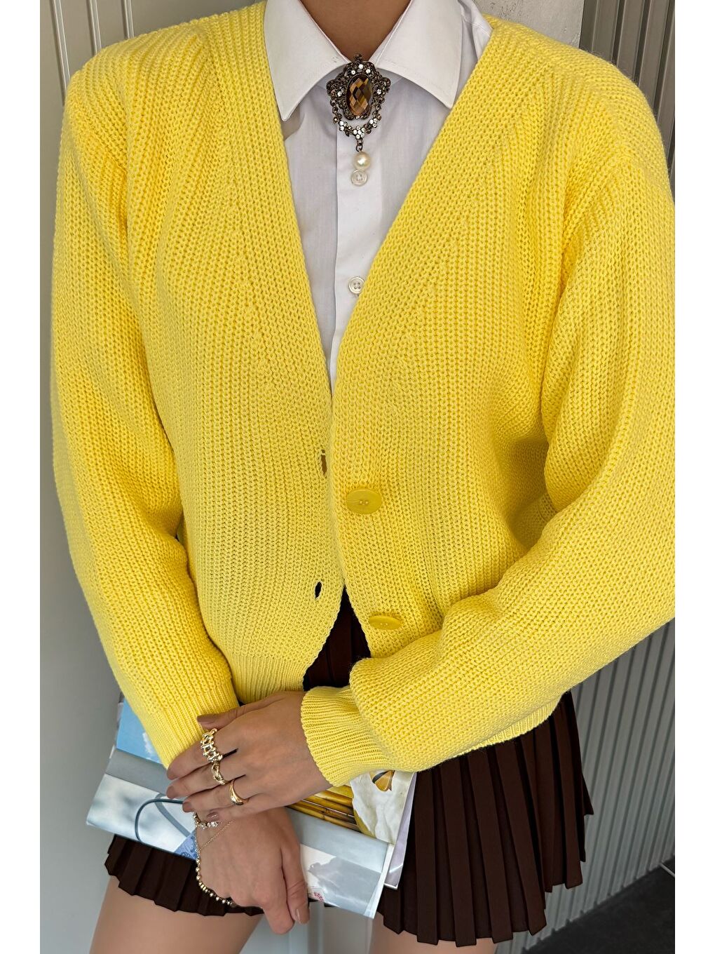 Sarı V Yaka Ön Düğmeli Kadın Örme Triko Hırka-2