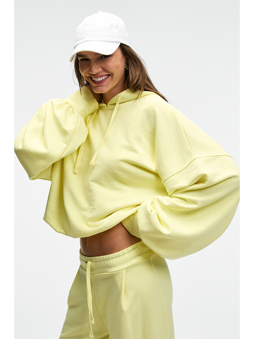 Olvera Kadın Kapüşonlu Etek Ucu Balon Oversize Sarı Sweatshirt-1