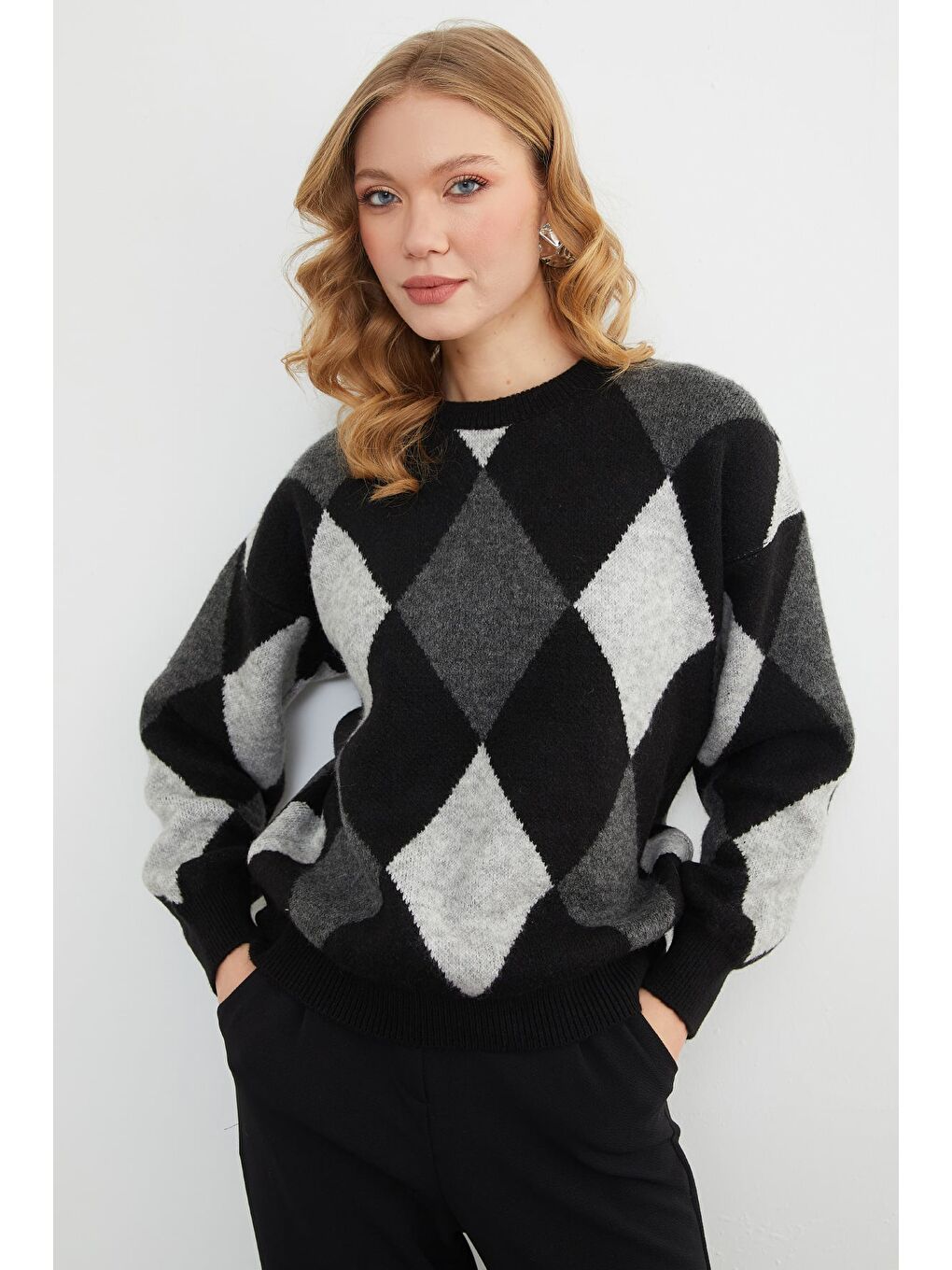 Siyah Baklava Desenli Bisiklet Yaka Triko Kazak-2