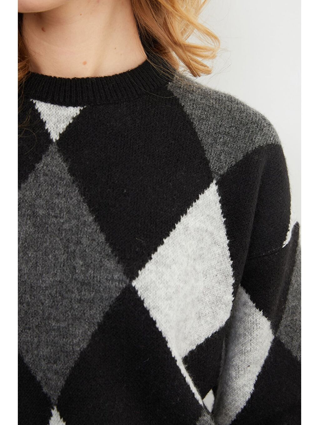 Siyah Baklava Desenli Bisiklet Yaka Triko Kazak-3