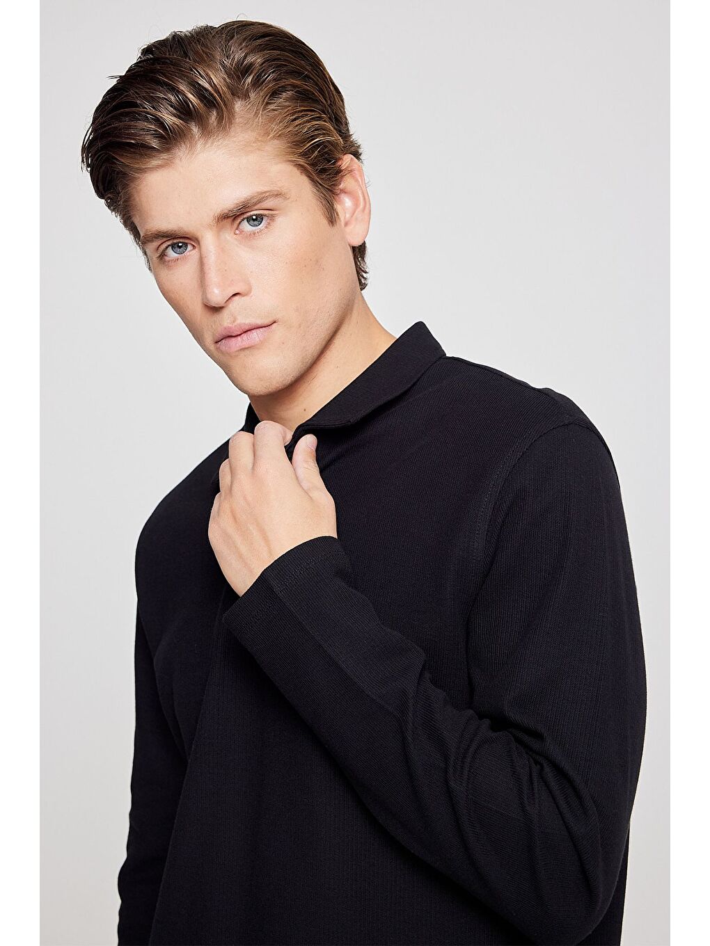 Erkek Siyah %100 Pamuk Slim Fit Dar Kesim Polo Yaka Jakarlı Triko Tişört-3