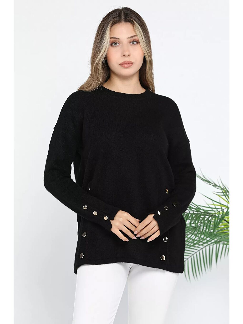 Siyah Kadın Bisiklet Yaka Yan Düğme Detaylı Salaş Triko Kazak-1