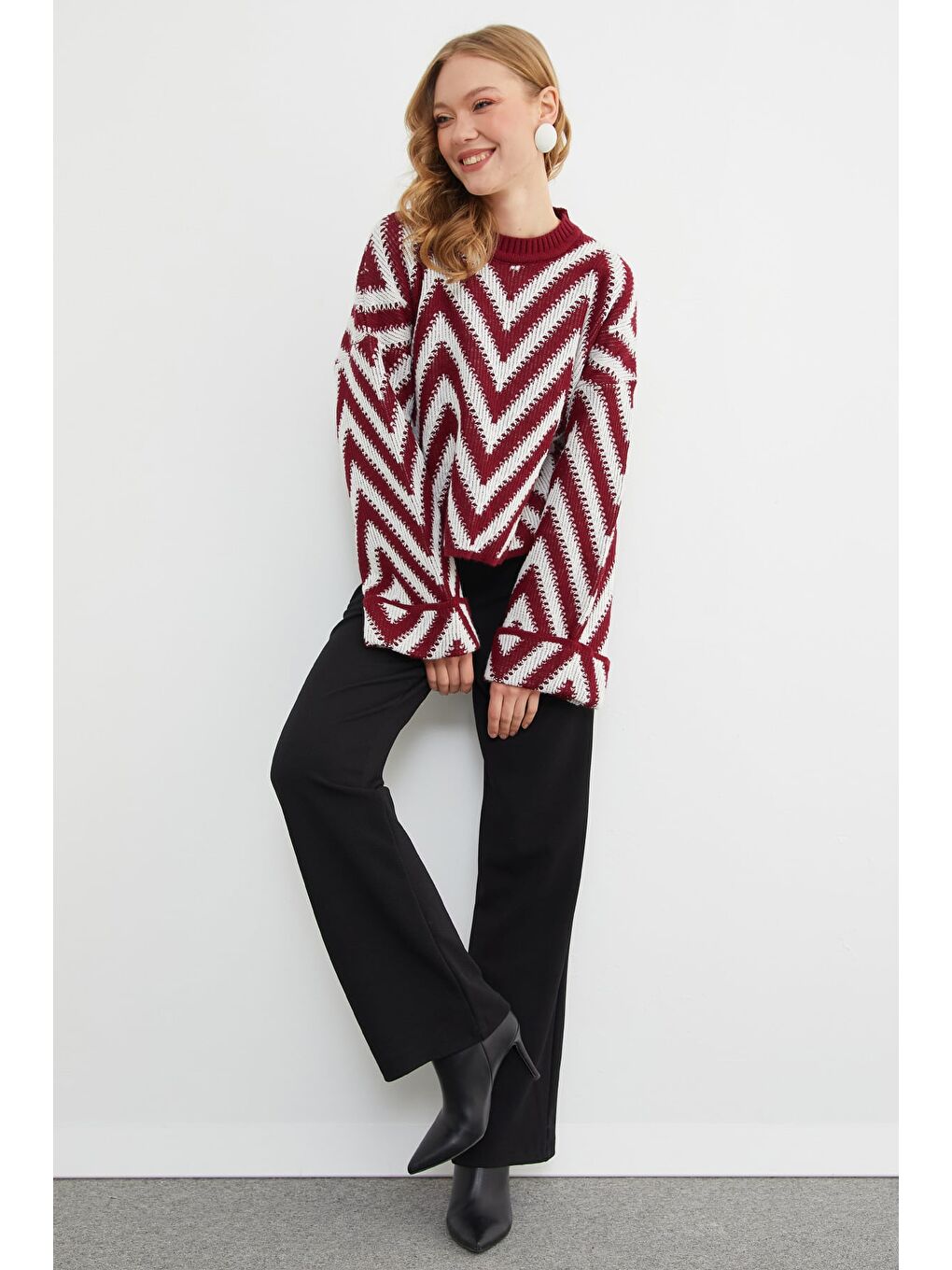 Bordo Zikzak Desenli Kol Detaylı Triko Kazak-3