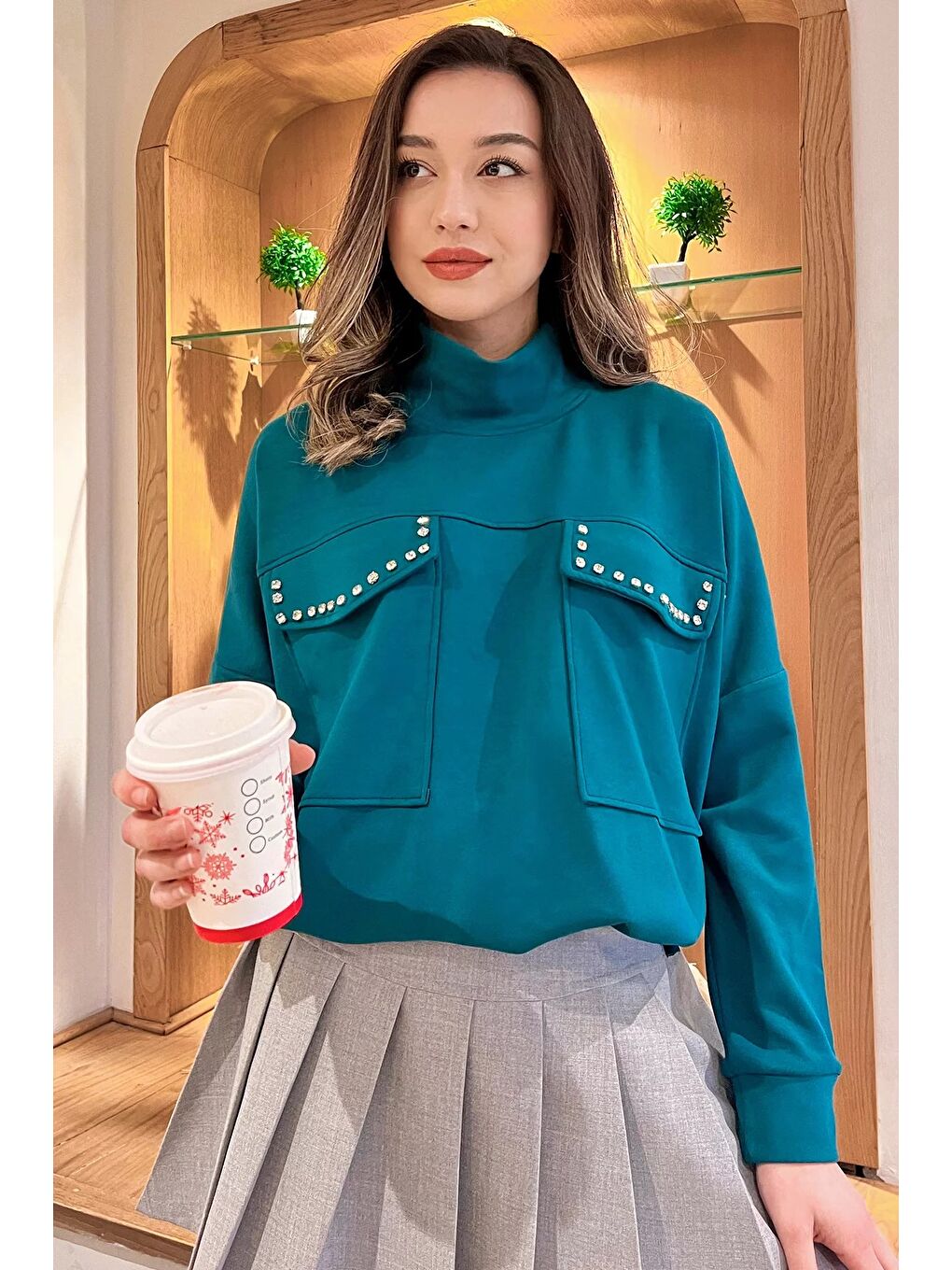 Petrol Yarım Balıkçı Yaka Çift Cepli Bel Bağlama Detaylı Ve Konforlu Taşlı Sweatshirt