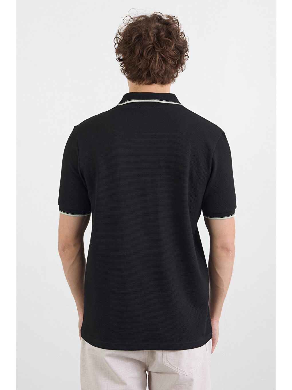 Siyah Çizgili Waffle Kumaş Polo Yaka Tişört-3