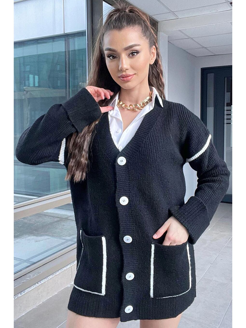 Siyah Kadın Kol Katlamalı Şerit Desenli Triko Hırka-2