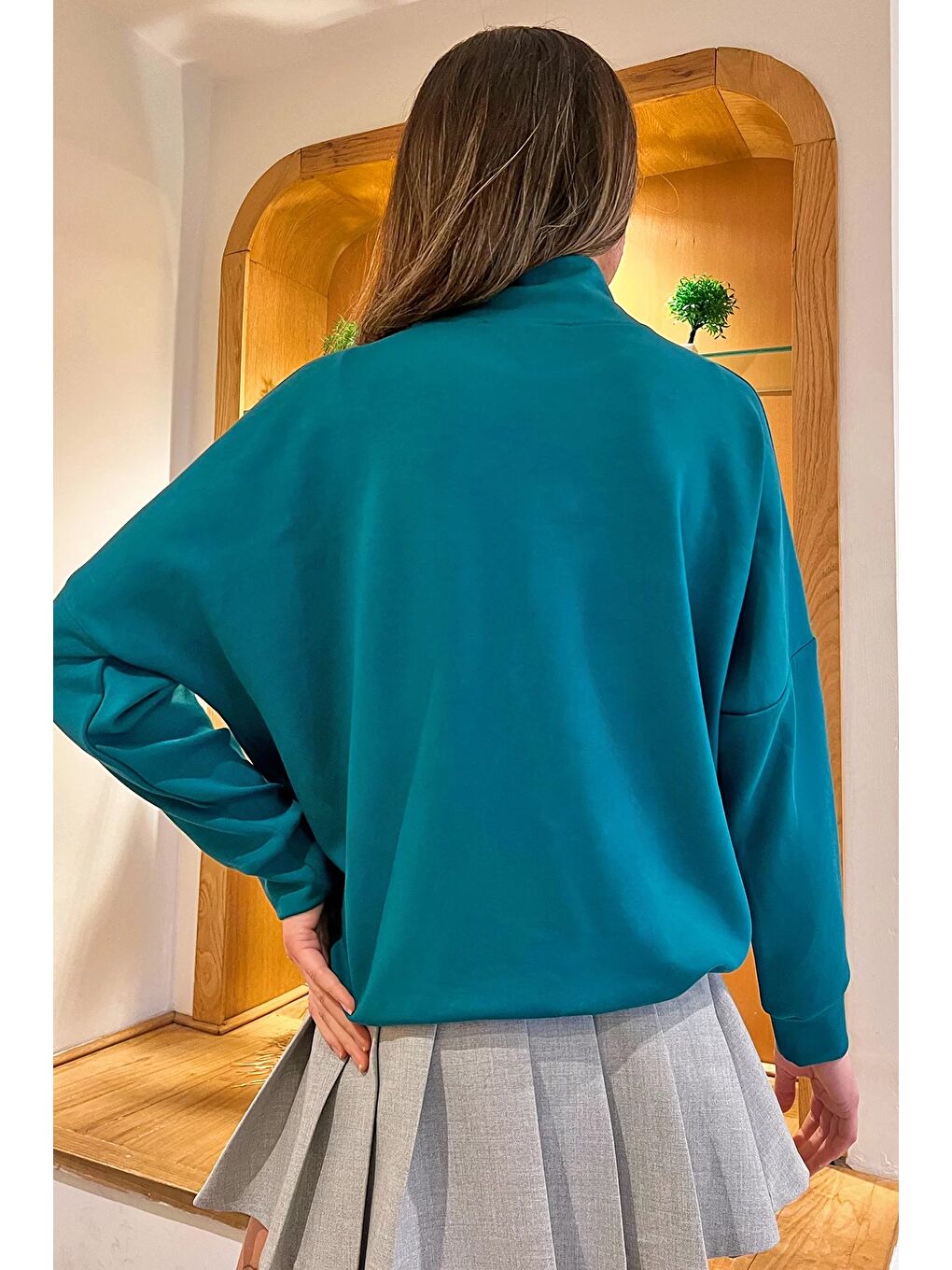 Petrol Yarım Balıkçı Yaka Çift Cepli Bel Bağlama Detaylı Ve Konforlu Taşlı Sweatshirt-3