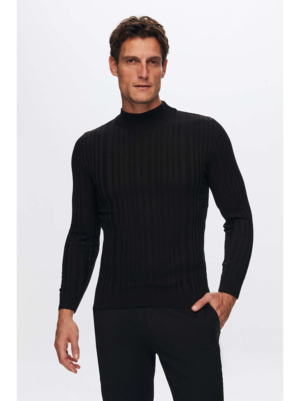 Slim Fit Siyah Fitilli Fitilli Pamuk Yarım Balıkçı Triko Kazak