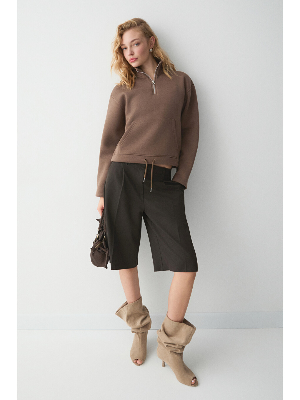 Bej Bellagıo Kadın Organik Pamuklı Kanguru Cepli Yakası Fermuarlı Vizon Sweatshirt-3